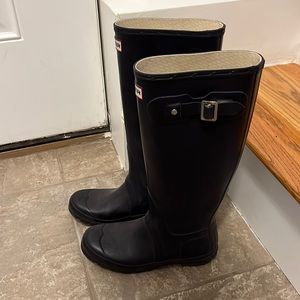Purple hunter boots